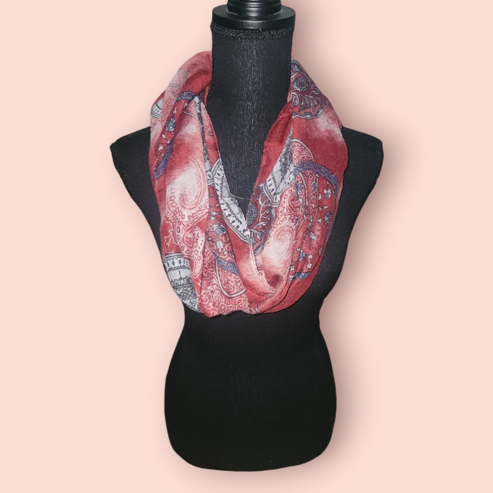 ^ Infinity Scarf